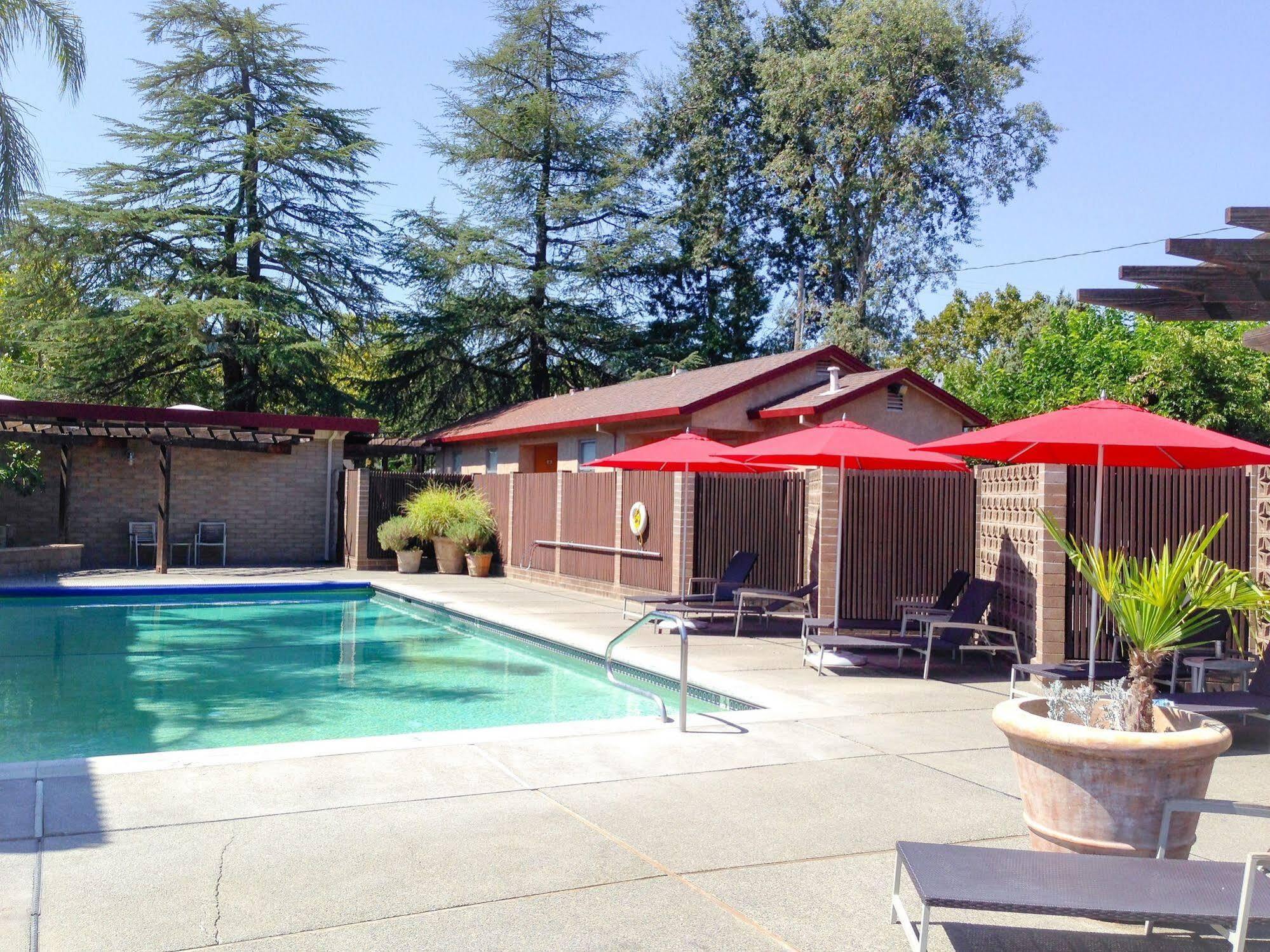 Dr Wilkinsons Backyard Resort And Mineral Springs A Member Of Design Hotels Calistoga Exterior foto
