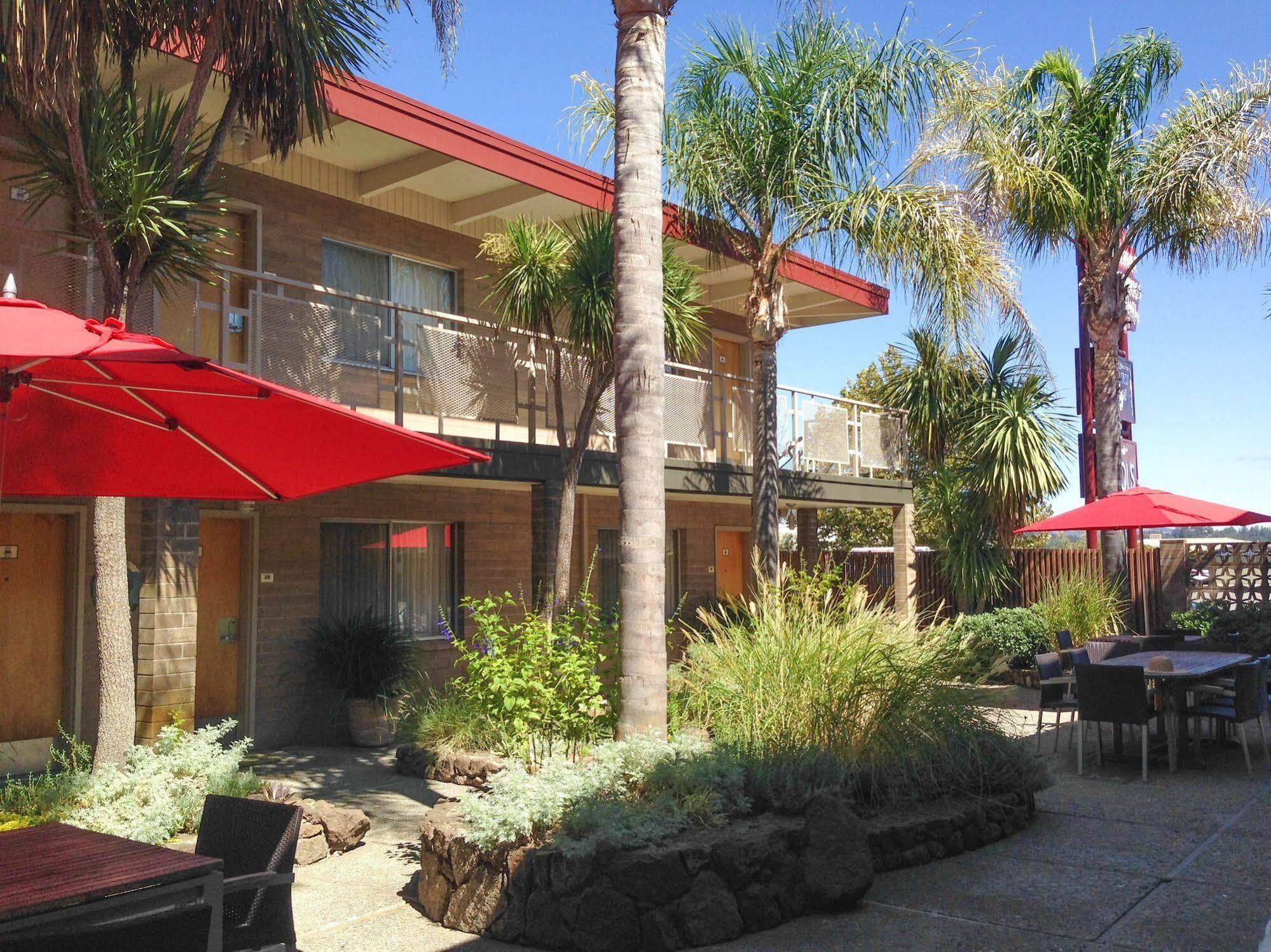 Dr Wilkinsons Backyard Resort And Mineral Springs A Member Of Design Hotels Calistoga Exterior foto